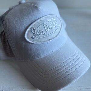 NWT Von Dutch Triple White VELVET Trucker Hat - SnapBack